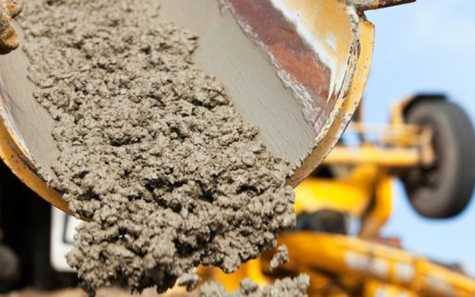 کدام نوع افزودنی بتن مناسب تر است؟